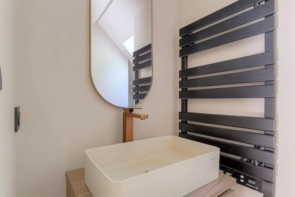 T2 Moderne Pour 4 - St-Didier-Au-Mont-D'Or Saint-Didier-au-Mont-d'Or 0*,  France